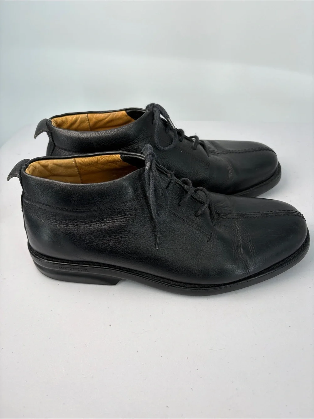 👘 Bostonian Black Leather Lace-Up Casual Boots